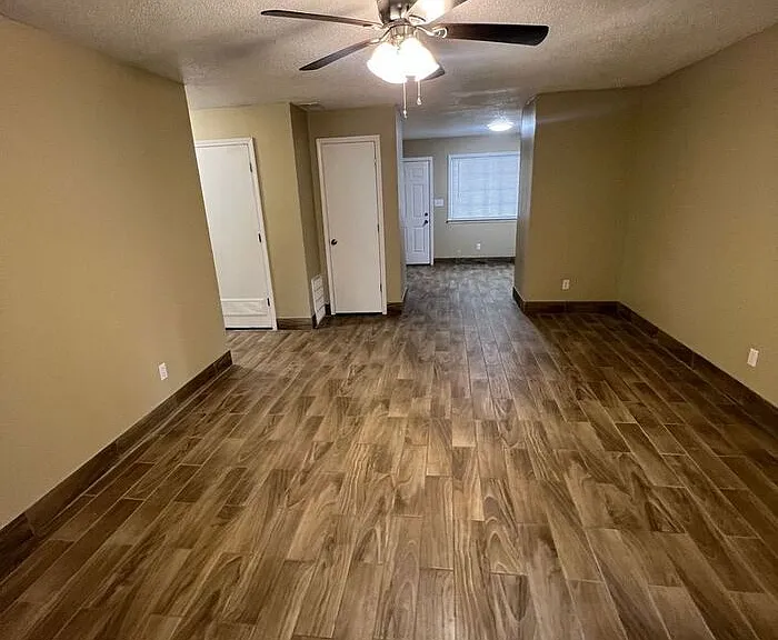 5333 Bishops Cir — Photo 2