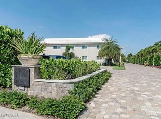 4180 Crayton Rd APT E8, Naples, FL 34103
