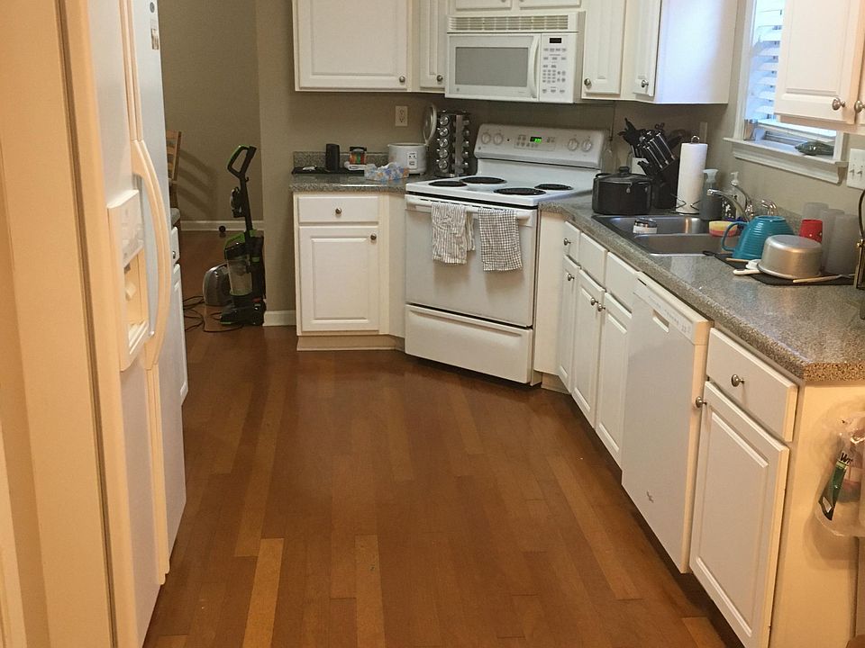 2nd image of 1330 Harbor Park Dr