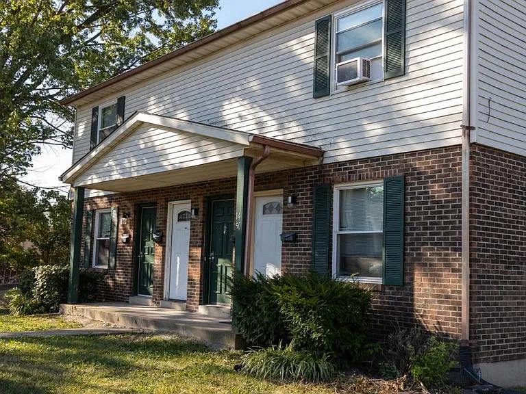 1450 Villa Ct #A — Photo 3
