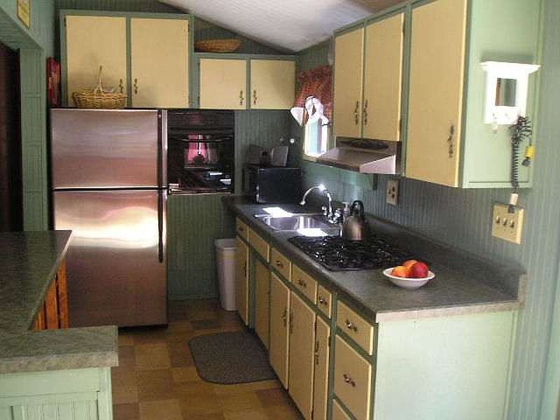 5th image of 134 MARION Avenue