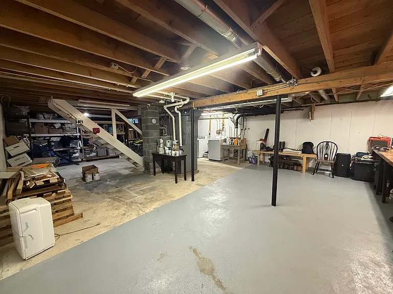 151 Essex Ave — Photo 18