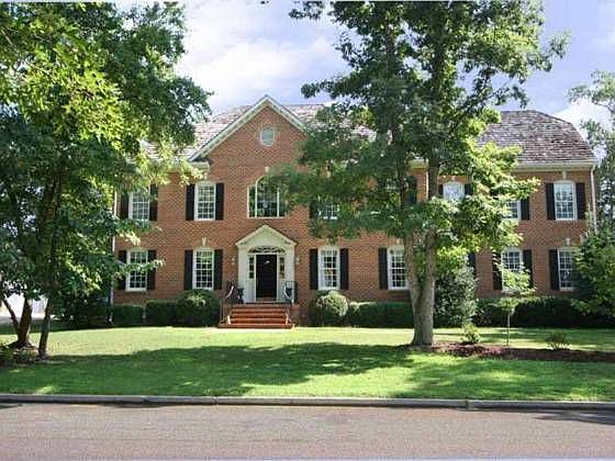 2nd image of 4012 Harcourt Ln