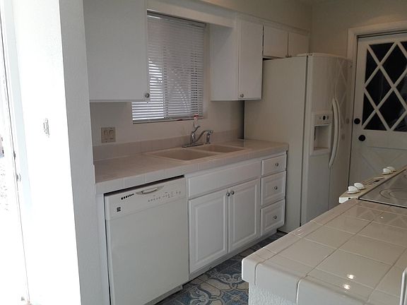 4th image of 2234 W Aster Dr