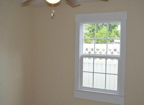 4th image of 2501 Rose Dr
