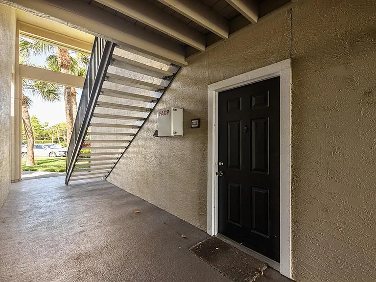 4045 Crockers Lake Blvd #11 — Photo 3
