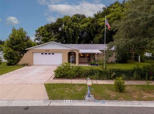 618 Red Robin Rd, Seffner, FL 33584