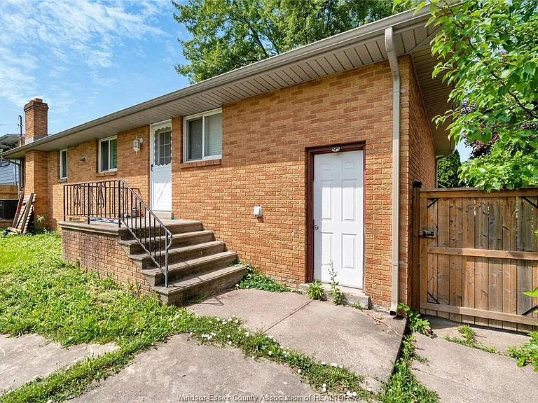 3966 Byng Rd #LOWER — Photo 3