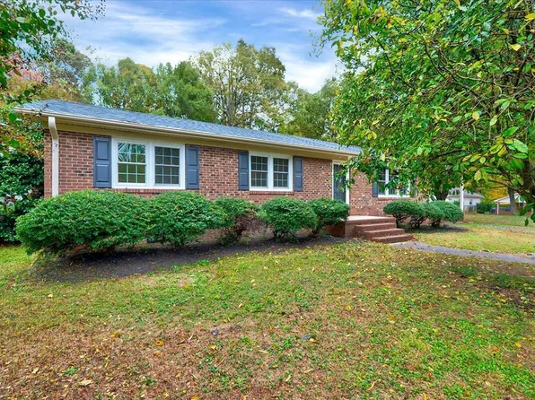 704 E Ashland Dr, Mebane, NC 27302