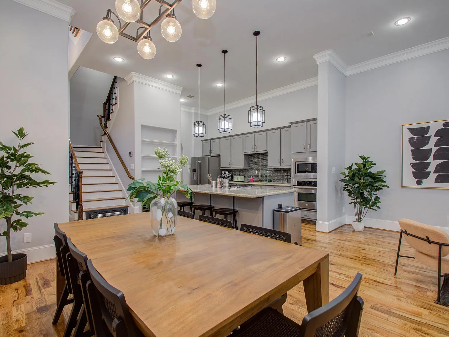 4 bed, 3.5 bath, 2891 sqft, $8,750 — Photo 4