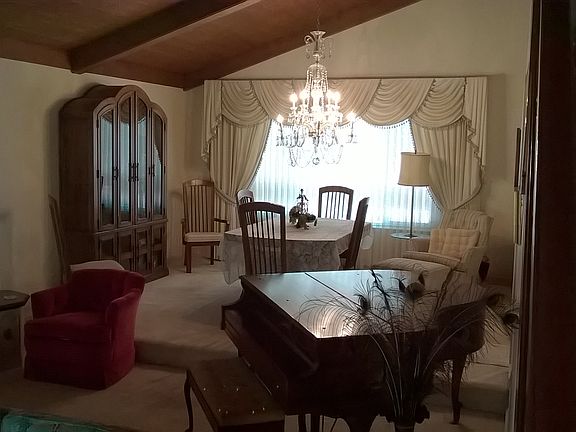 Formal Dinning Room