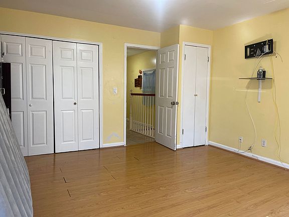 5th image of 105 McAdoo Ave