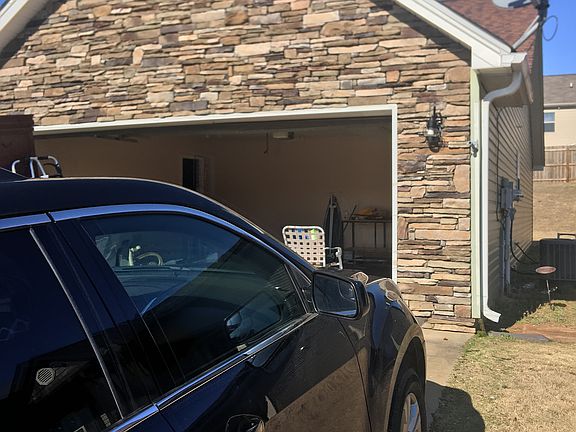 5th image of 711 Oglesby Creek Ln