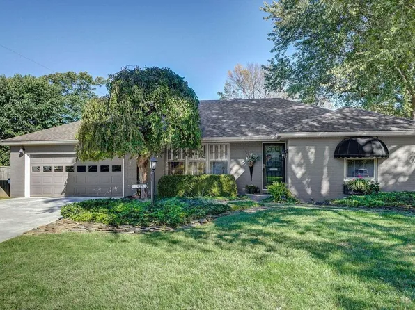 1927 E Rosebrier Street, Springfield, MO 65804
