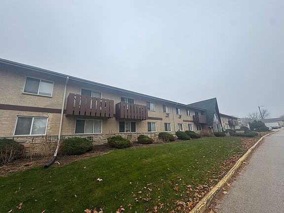 4th image of 9535 W Oklahoma Ave #41-112