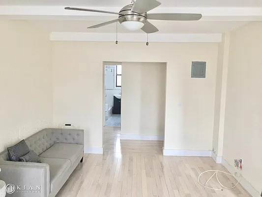 Rented by Kian Realty | media 23