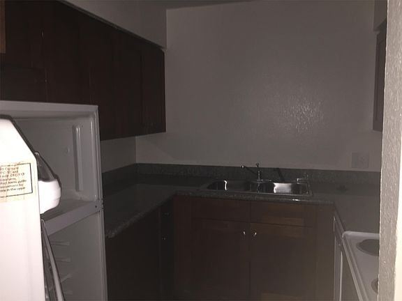 5th image of 3131 N Black Canyon Hwy APT 105