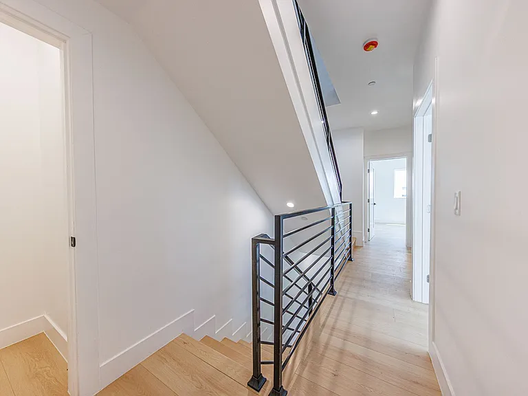 Gorgeous New Townhomes Next To la Cienega Park — Photo 24