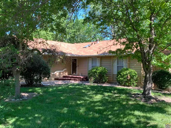 4848 SW Skyline Pkwy, Topeka, KS 66614