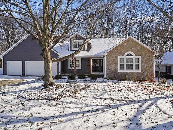 2nd image of 2057 McClaren Ln
