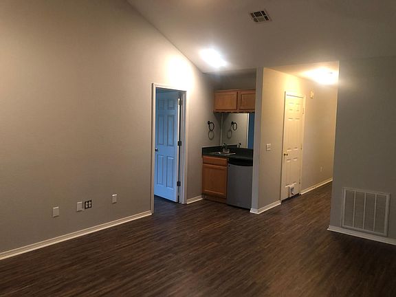 Family room with wet bar