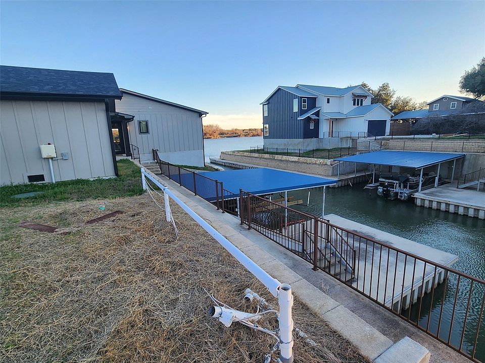 1st image of 940 Euel Moore Dr #9