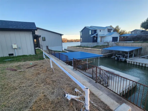 940 Euel Moore Dr #9, Kingsland, TX 78639