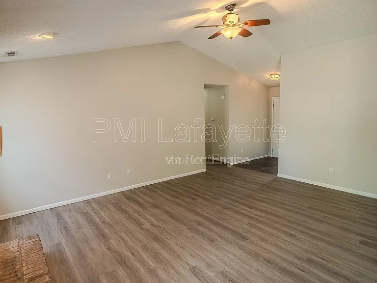5053 Saddle Dr — Photo 25
