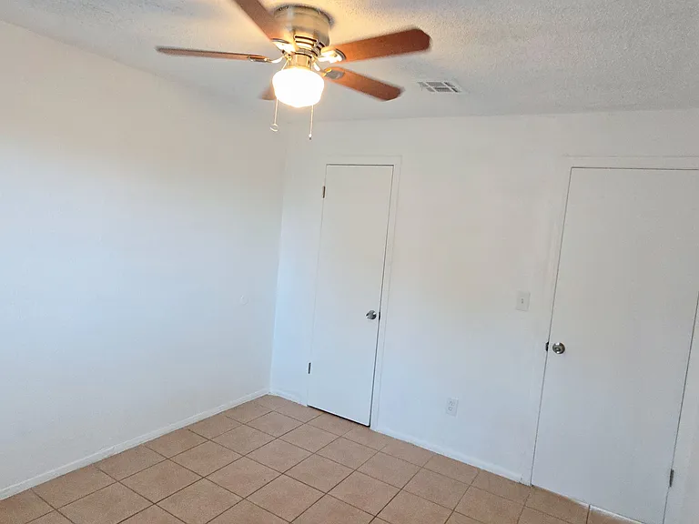 2601 E Monte Cristo Ave — Photo 10