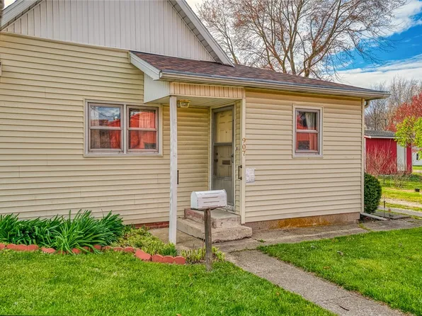 907 N Central Ave, Paris, IL 61944