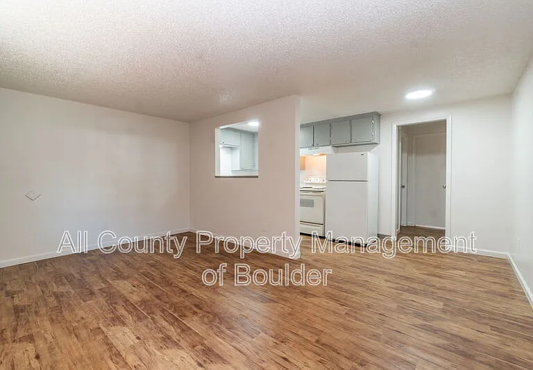 1353 Coffman St #8 — Photo 7