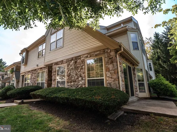 1401 Stratford Ct, Royersford, PA 19468