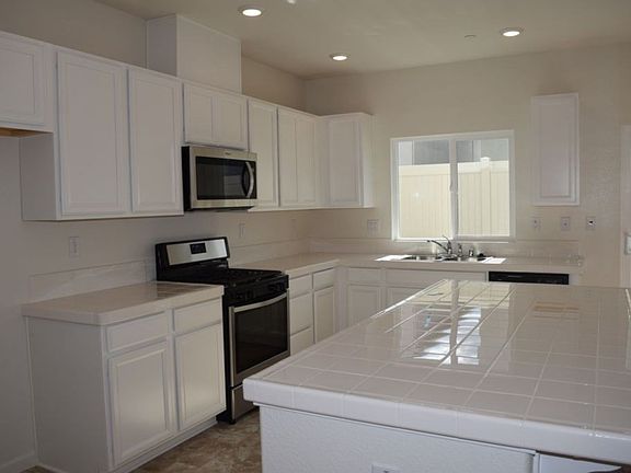 3rd image of 3725 Roseparke Way