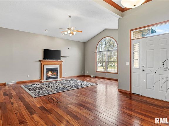 5th image of 3708 Switchgrass Ct
