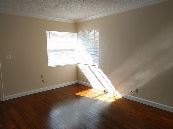 2nd image of 407 58th St