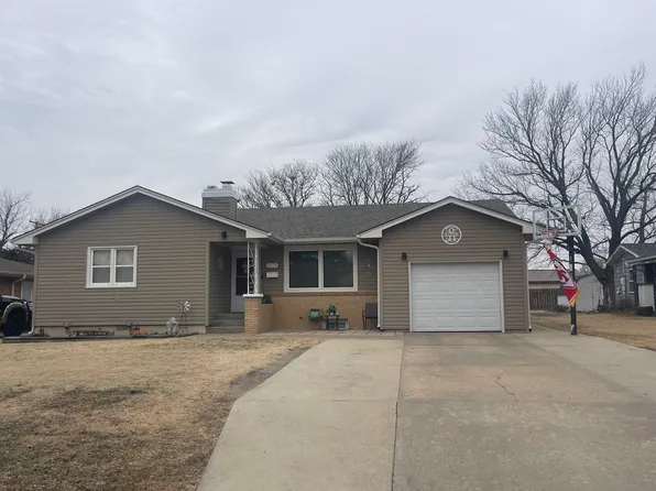 1278 N Seitz St, Russell, KS 67665