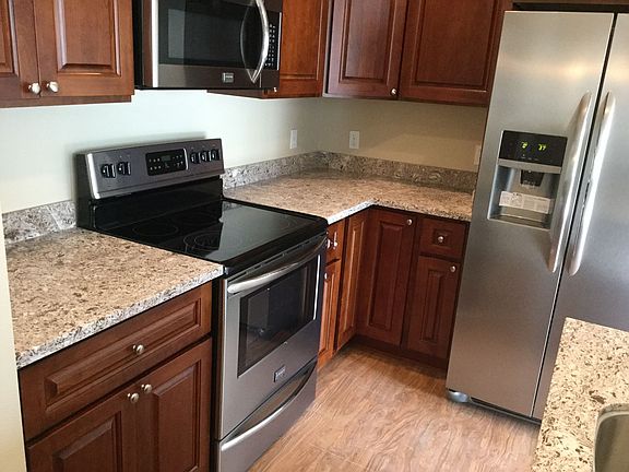 2nd image of 1623 Burnside Pl #C