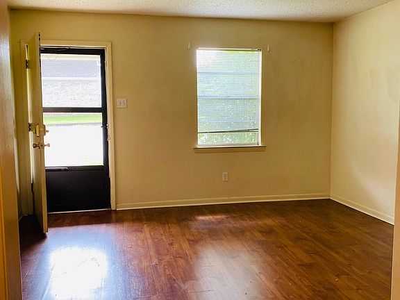 3rd image of 292 W Claiborne St #103
