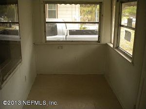 5th image of 6037 Hyram Ave