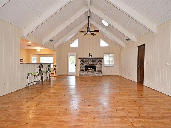 4th image of 409 Cardinal Oaks Ct