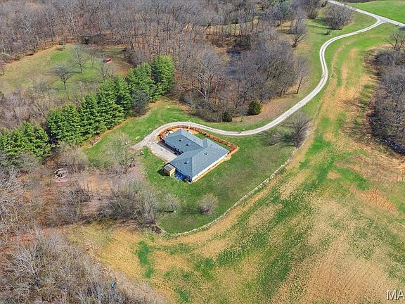3rd image of 4157 Wetzler Rd