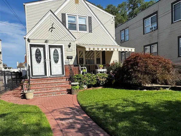 1376 Eggert Place, Far Rockaway, NY 11691