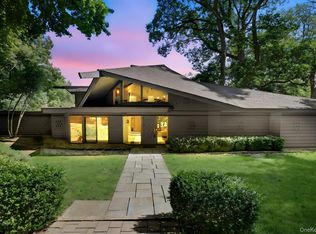 67 Banksville Rd, Armonk, NY 10504