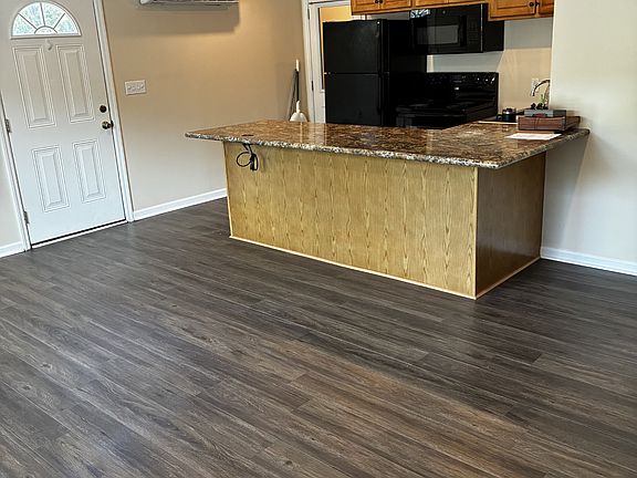 3rd image of 10200 New Hope Rd