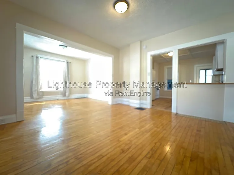 2550 Crozier Ave — Photo 5