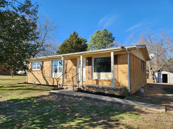 515 Victor St, Lawrenceburg, TN 38464