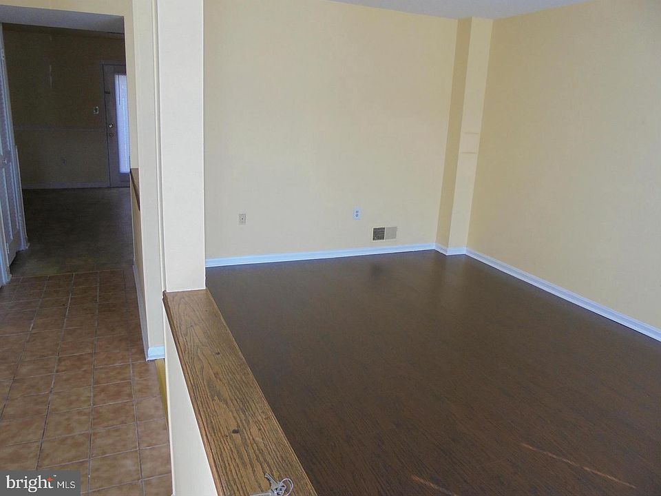 1st image of 4663 Charlton Ct