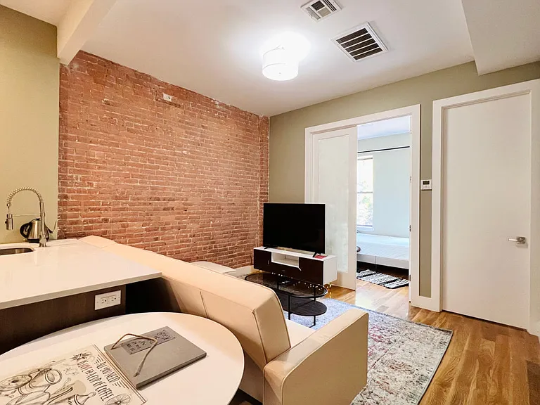 1817 Putnam Ave #254-2 — Photo 3