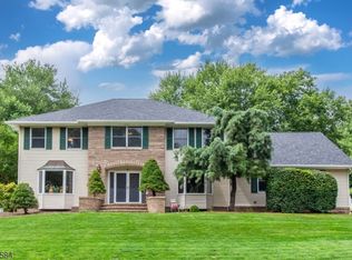 18 Sunderland Rd, Denville, NJ 07834