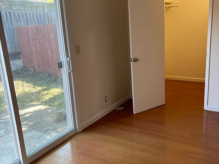 3760 Peacock Ct #6 — Photo 12